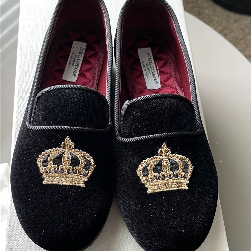 Kids Dolce & Gabbana Black Velvet Loafers with Gold Crown